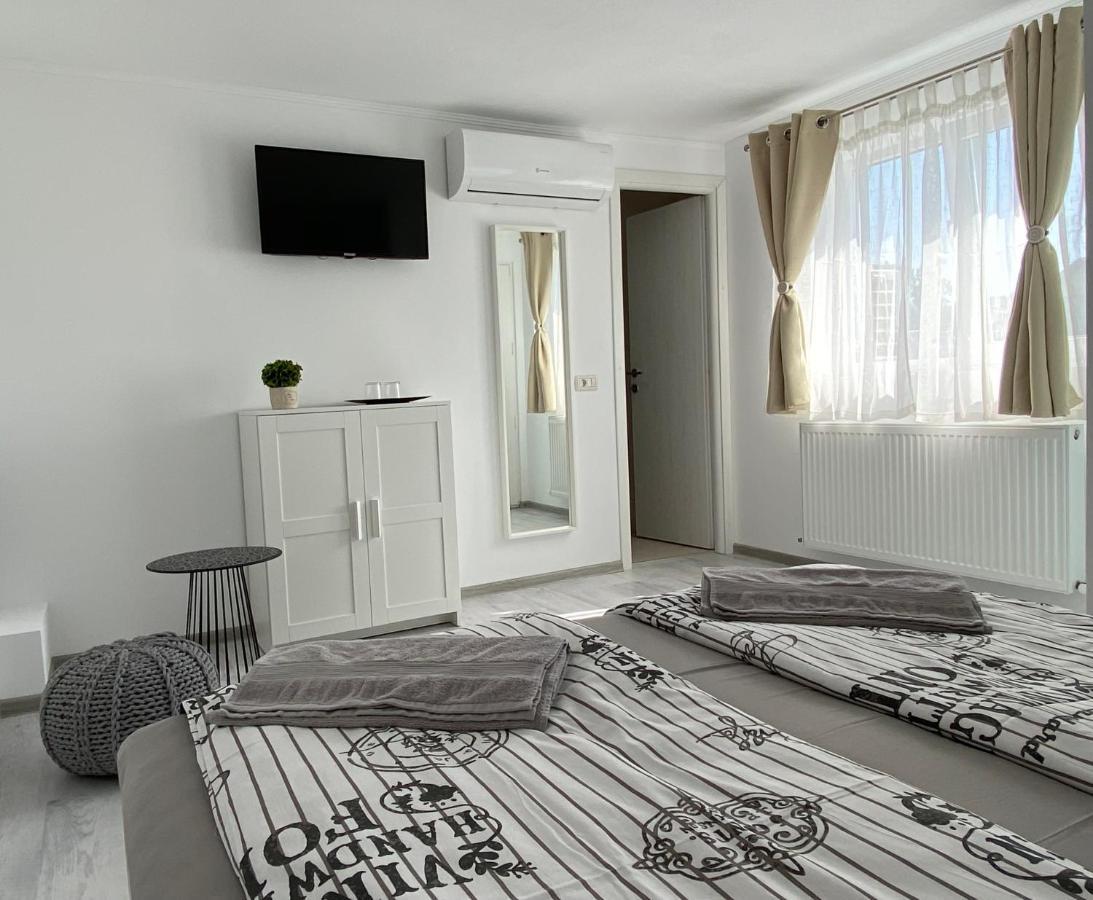 Four Rooms Curtea de Argeş المظهر الخارجي الصورة
